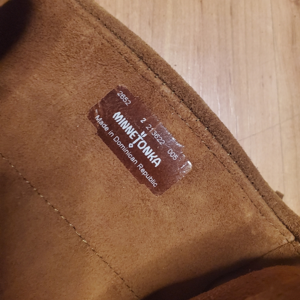 MINNETONKA KIDS BOOTS - Picture 6 of 8